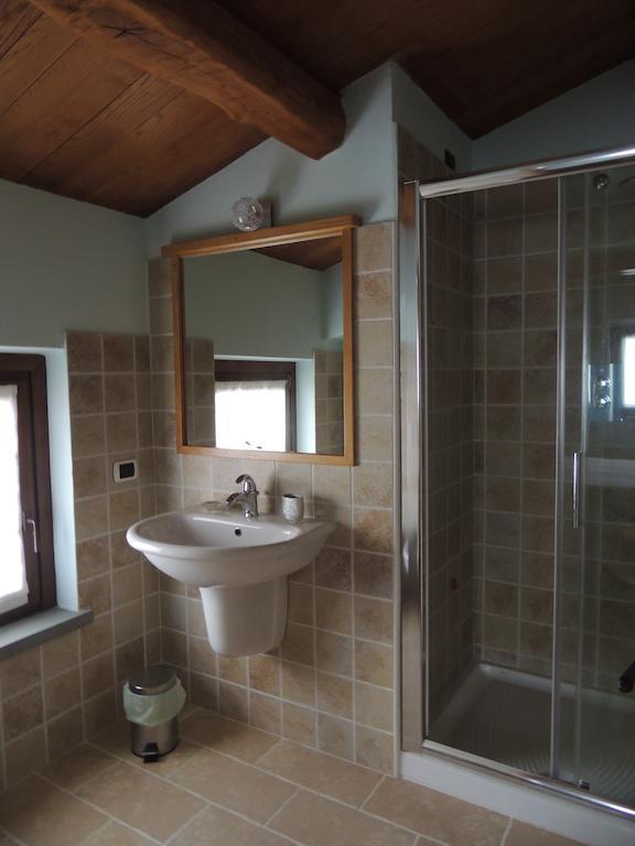 Colle Delle Meraviglie Fratticciola Selvatica Phòng bức ảnh