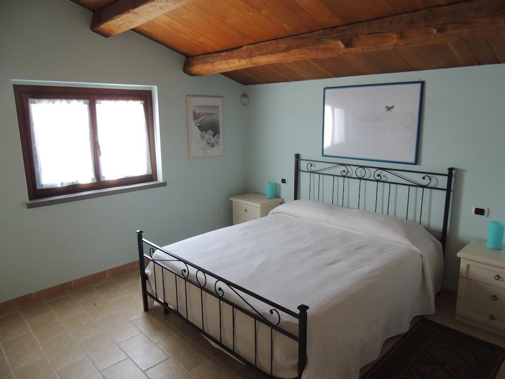 Colle Delle Meraviglie Fratticciola Selvatica Phòng bức ảnh